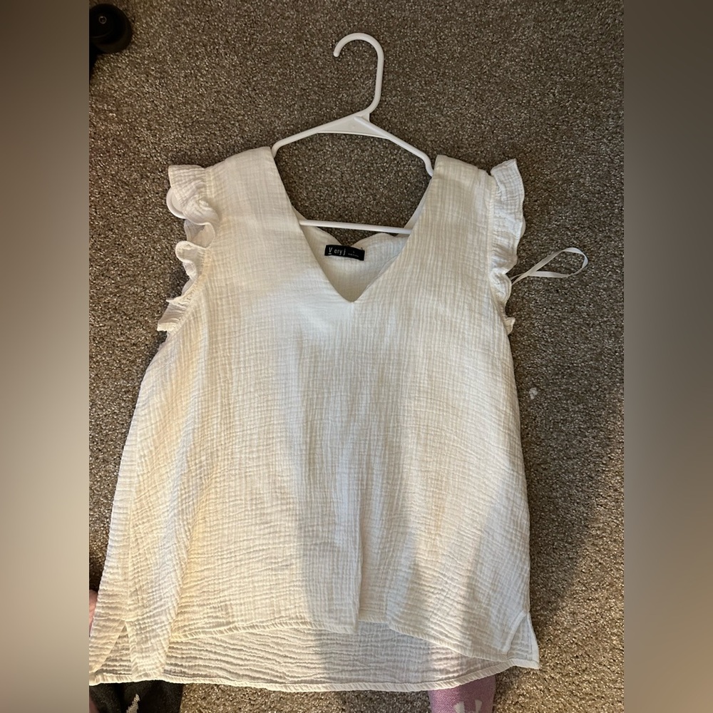 Very J White Ruffle Sleeve Top